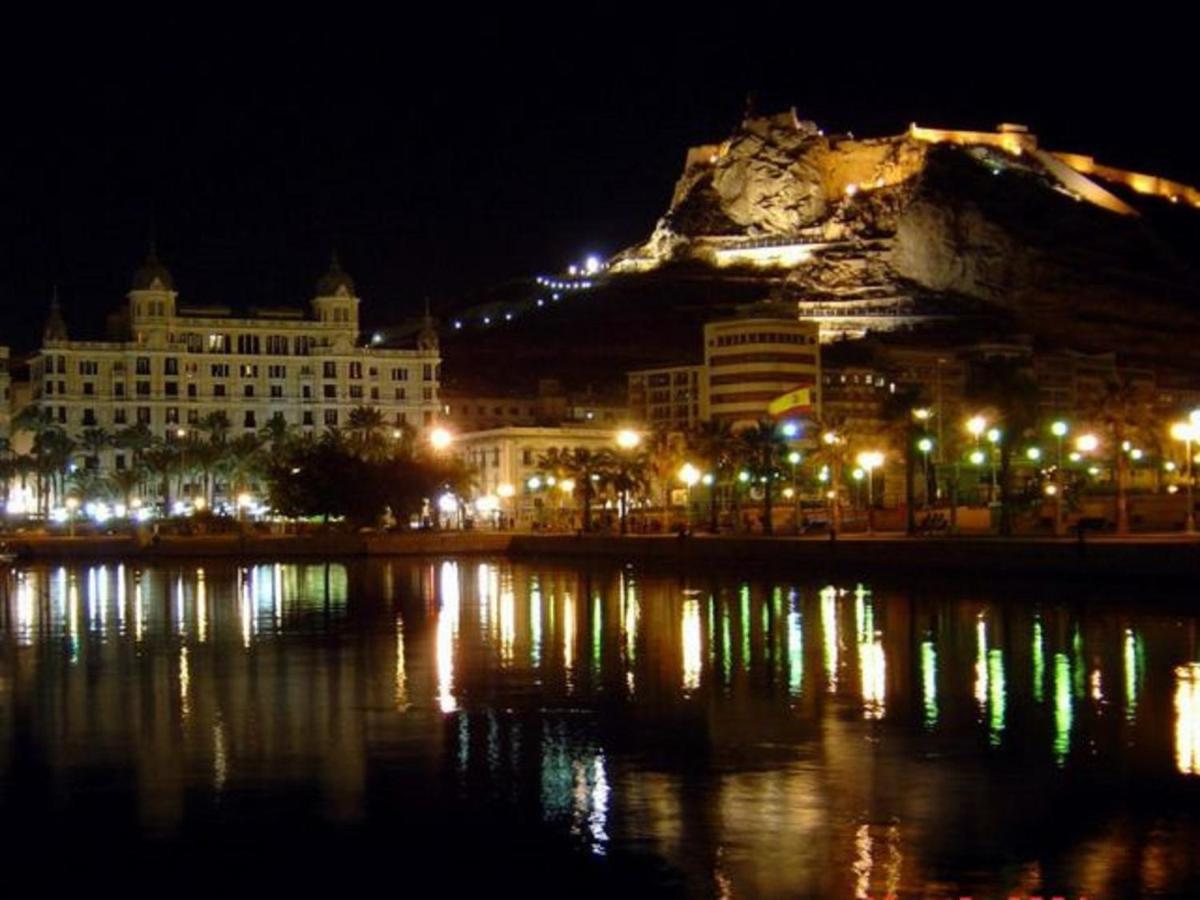 Luxury New Loft City Centre & Castle, Alicante Exteriör bild