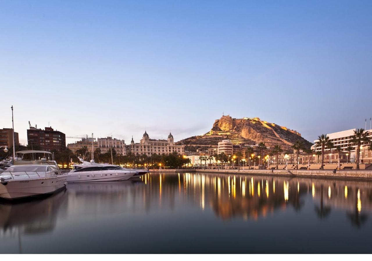 Luxury New Loft City Centre & Castle, Alicante Exteriör bild